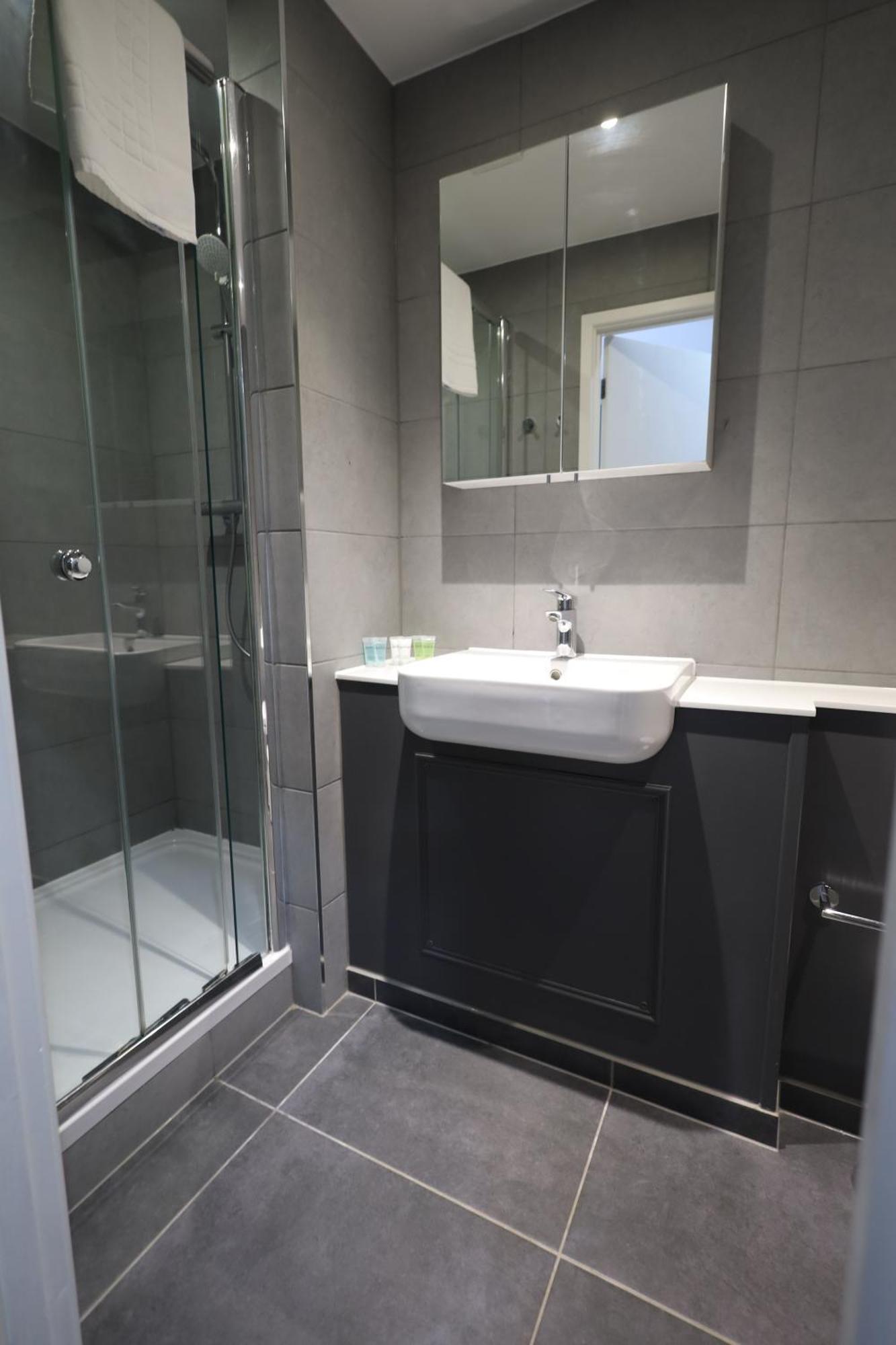 Lovely 3Br Garden Apartment L Abbey Road, ลอนดอน ภายนอก รูปภาพ