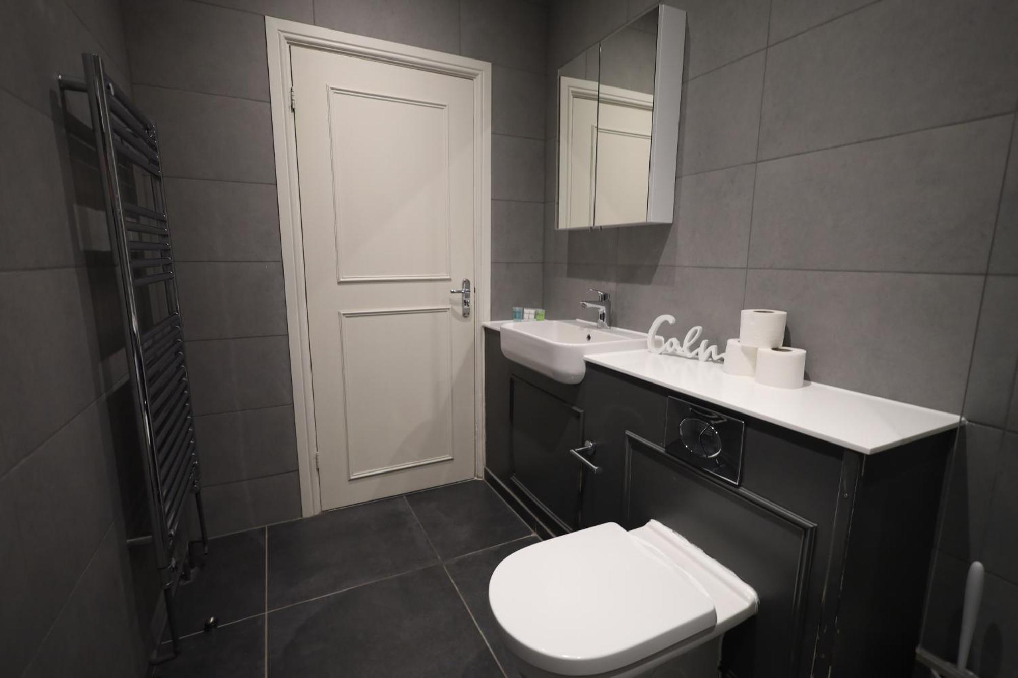 Lovely 3Br Garden Apartment L Abbey Road, ลอนดอน ภายนอก รูปภาพ
